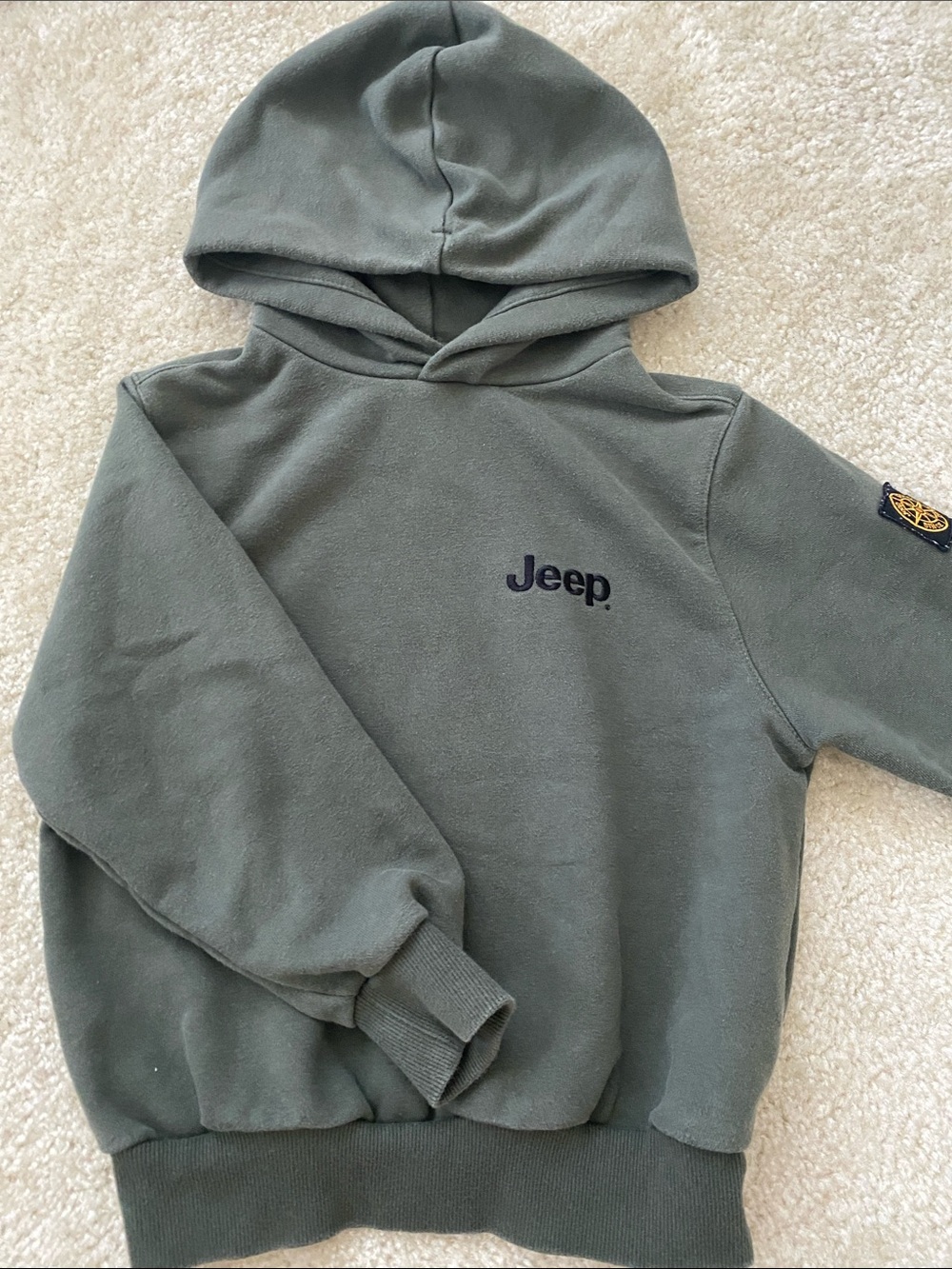 Boys hoodie Jeep sweatshirt size 5-6T green